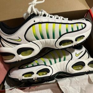 Nike Red and White Air Max Tailwind IV Box